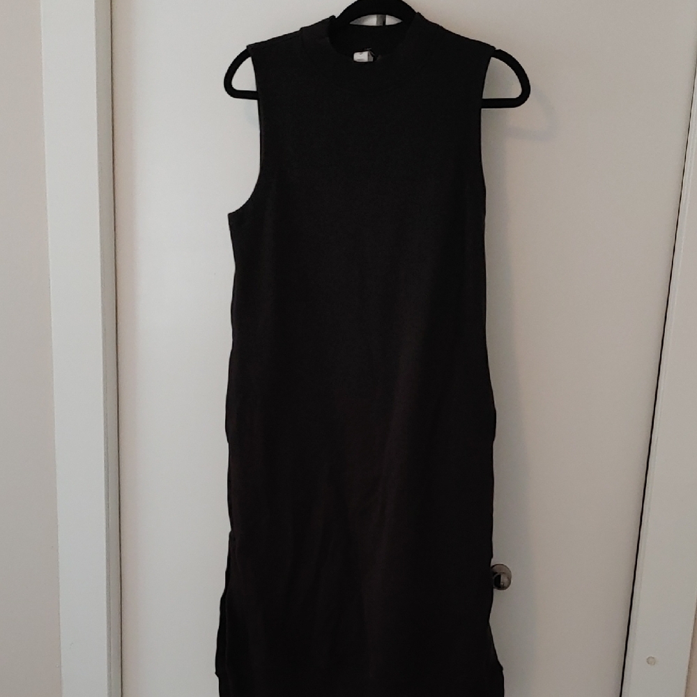 Lululemon Sleeveless Black Midi Dress - Minimal Mock Neck